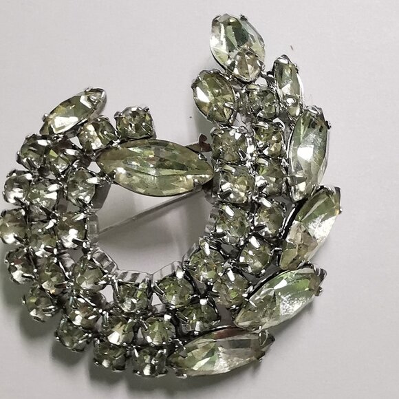 Vintage Continental Signed Rhinestone Brooch - Picture 8 of 11